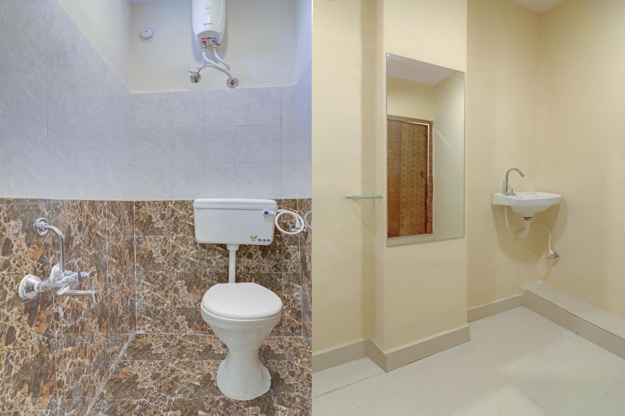 Hotel O Aayush Stay Inn Χιντεραμπάντ Εξωτερικό φωτογραφία