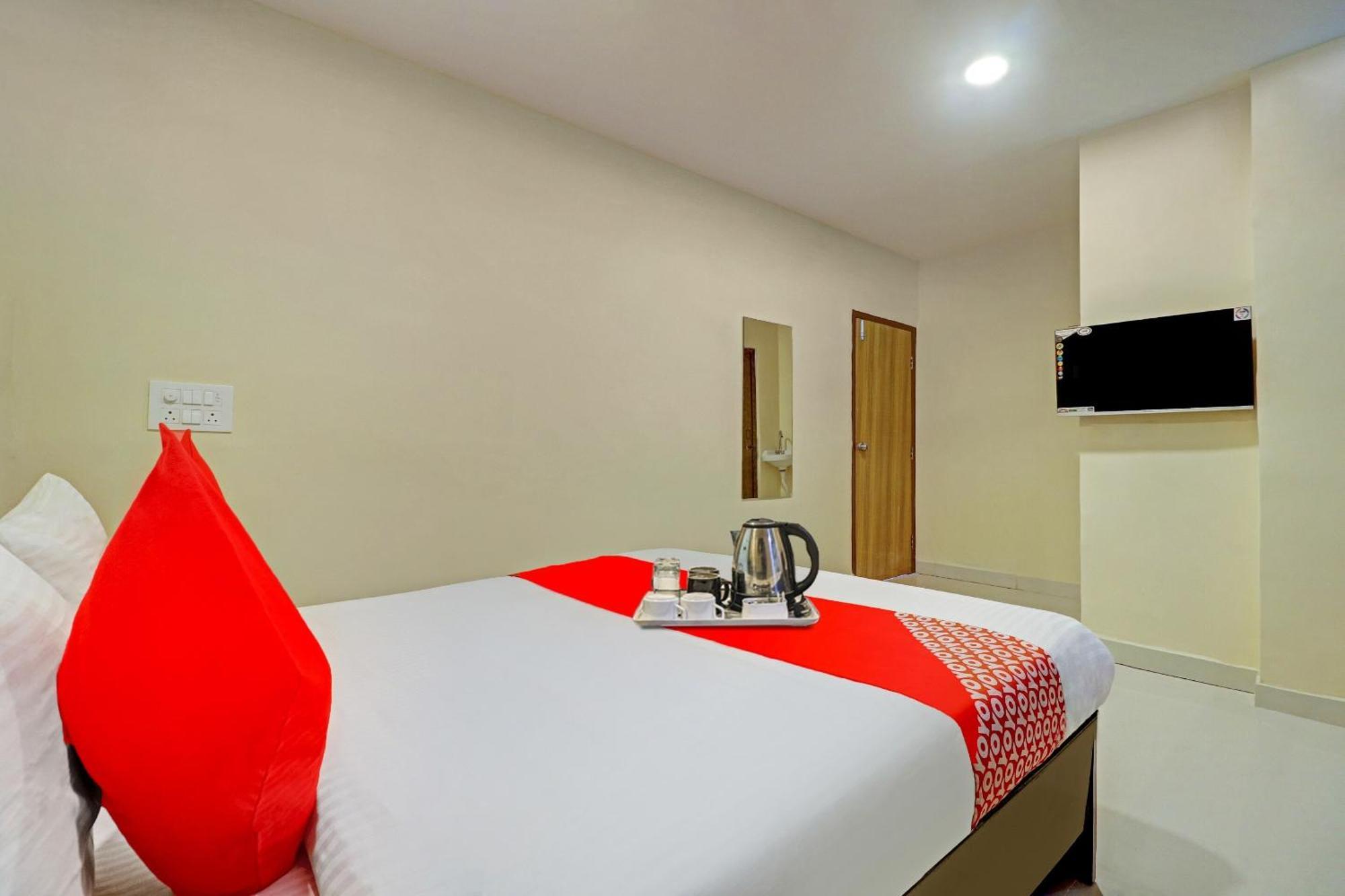 Hotel O Aayush Stay Inn Χιντεραμπάντ Εξωτερικό φωτογραφία