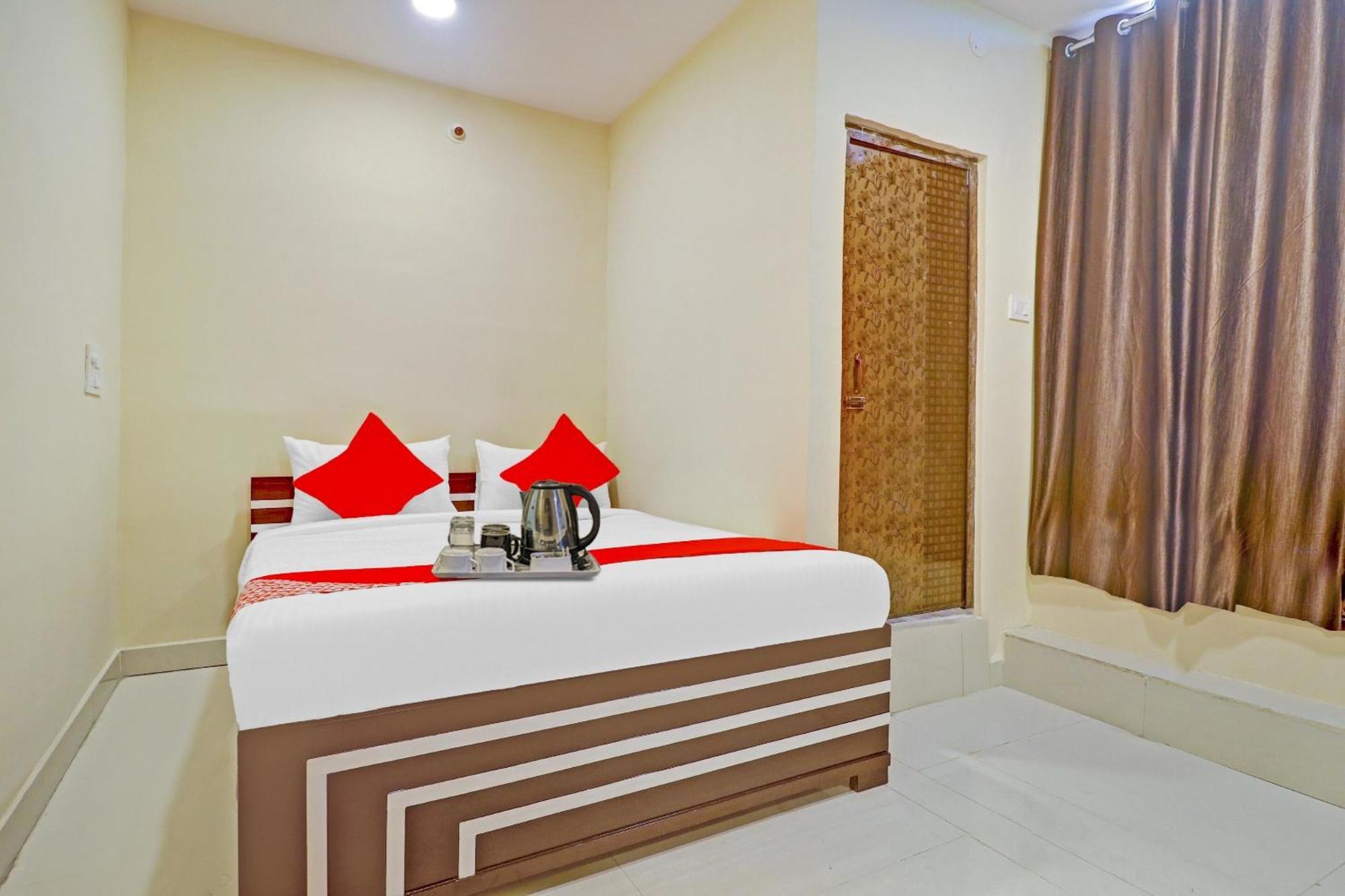 Hotel O Aayush Stay Inn Χιντεραμπάντ Εξωτερικό φωτογραφία