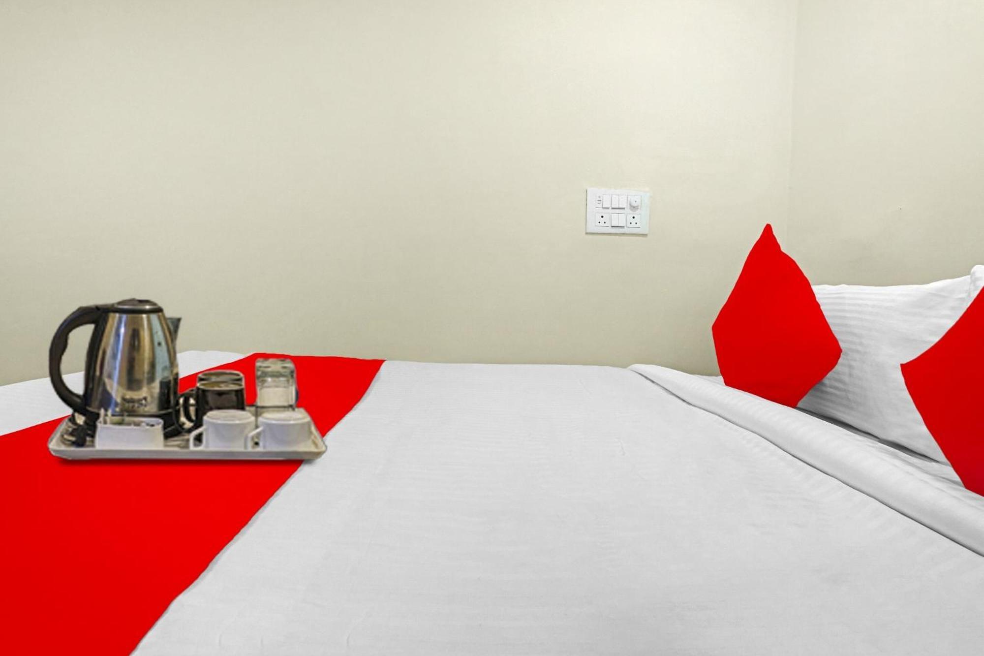 Hotel O Aayush Stay Inn Χιντεραμπάντ Εξωτερικό φωτογραφία