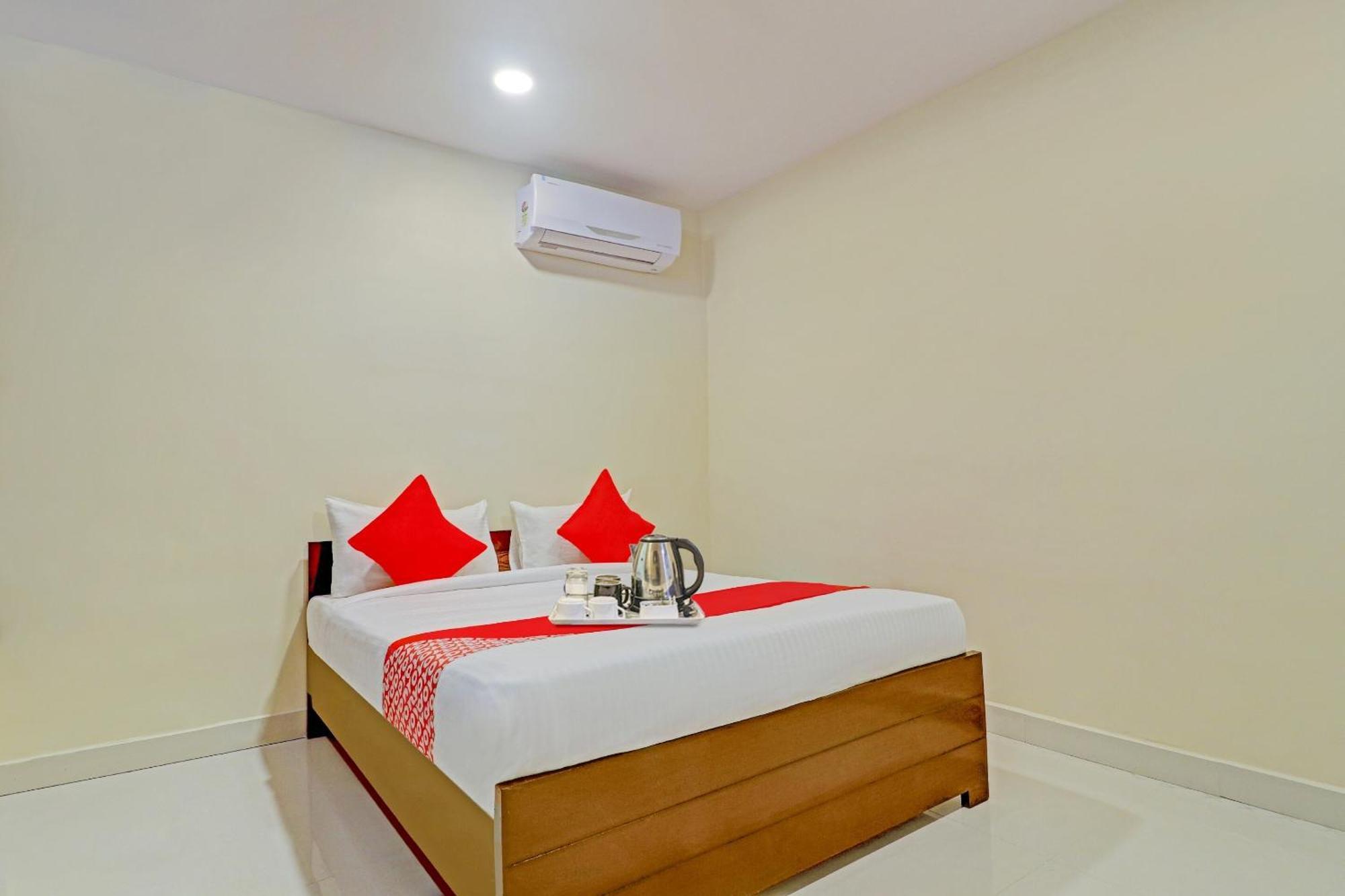 Hotel O Aayush Stay Inn Χιντεραμπάντ Εξωτερικό φωτογραφία