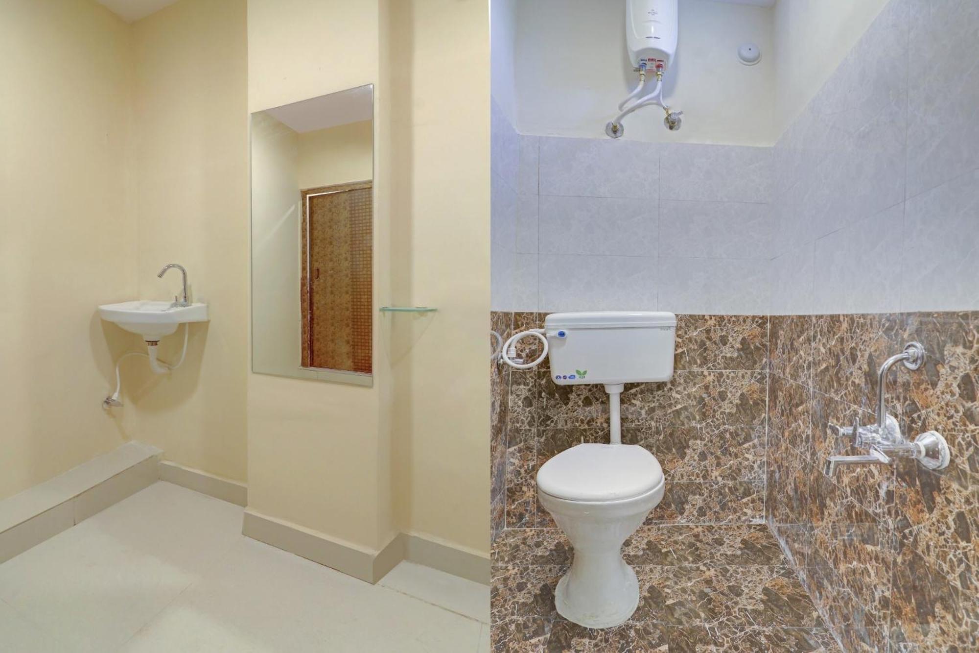 Hotel O Aayush Stay Inn Χιντεραμπάντ Εξωτερικό φωτογραφία
