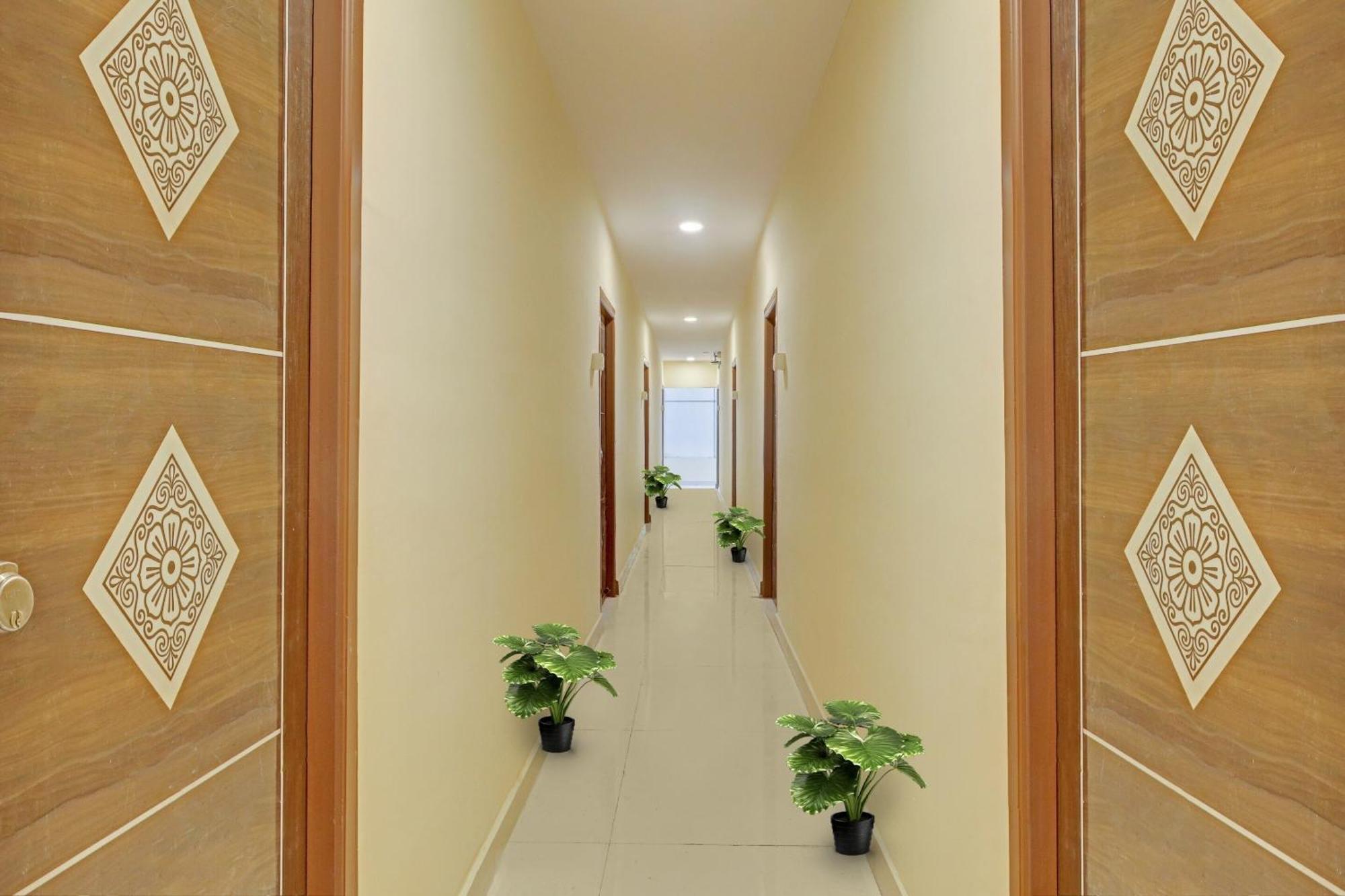 Hotel O Aayush Stay Inn Χιντεραμπάντ Εξωτερικό φωτογραφία